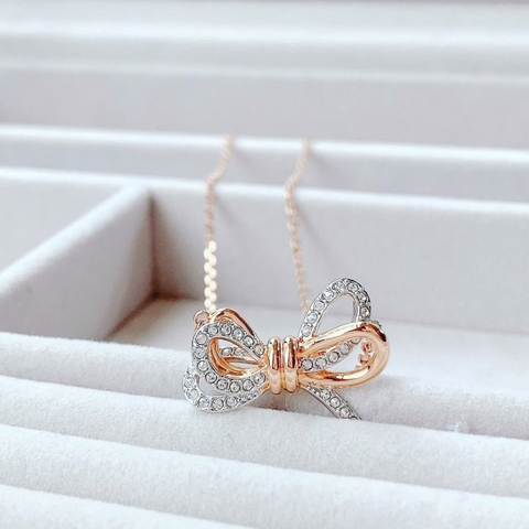 SWAROVSKI Lifelong Bow pendant (White, Mixed metal finish) - Dây cổ, dây chuyền hình nơ - JEWELRY NECKLACE