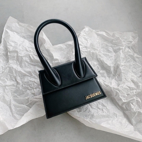 TÚI JACQUEMUS MOYEN CHIQUITO SIZE 18CM BLACK ĐEN