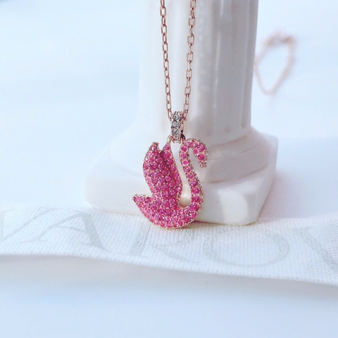 SWAROVSKI Swan pendant (Medium, Pink, Rose gold-tone plated) - Dây cổ, dây chuyền, hình thiên nga, pha lê hồng - JEWELRY NECKLACE