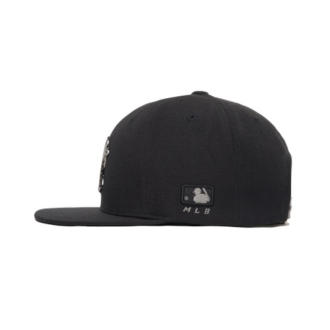 MŨ MLB LOGO NY SILVER BLACK SNAPBACK