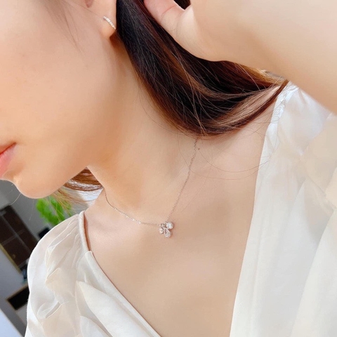 SWAROVSKI Attract pendant (Mixed cuts, Cluster, White, Rhodium plated) - Dây cổ, dây chuyền pha lê trắng - JEWELRY NECKLACE