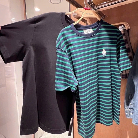 CHÍNH HÃNG - WHOAU (2PACK/SET) STEVE BEAR STRIPE T-SHIRT - Bộ 2 áo thun màu đen+sọc