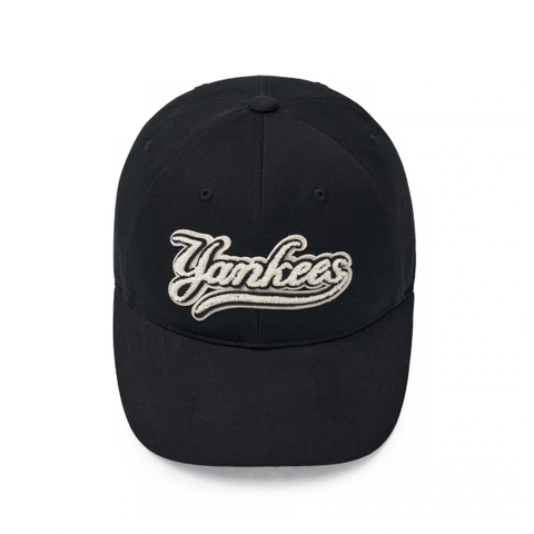 Mũ MLB Varsity Cultive Bookle Logo Unstructured Ball Cap New York Yankees Black - Mũ lưỡi trai, nón kết màu đen