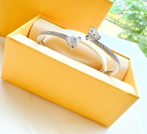 SWAROVSKI Attract Soul bangle (Heart, White, Rhodium plated) BRACELET - Vòng/lắc tay pha lê trắng - JEWELRY