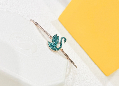 SWAROVSKI Swan Bangle (Green, Rose-gold tone plated) - Vòng/lắc tay thiên nga, pha lê xanh - JEWELRY BRACELET