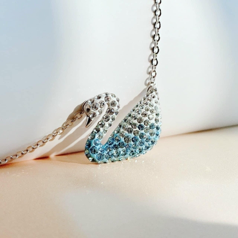 SWAROVSKI Iconic Swan pendant (Swan, Blue, Rhodium plated) - Dây cổ, dây chuyền thiên nga xanh chuyển màu ombre - SWAROVSKI - JEWELRY NECKLACE