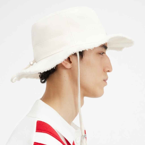 MŨ JACQUEMUS LE BOB ARTICHAUT OFF WHITE - LES CLASSIQUES - BUCKET HAT - MŨ VÀNH TRÒN MÀU TRẮNG KEM