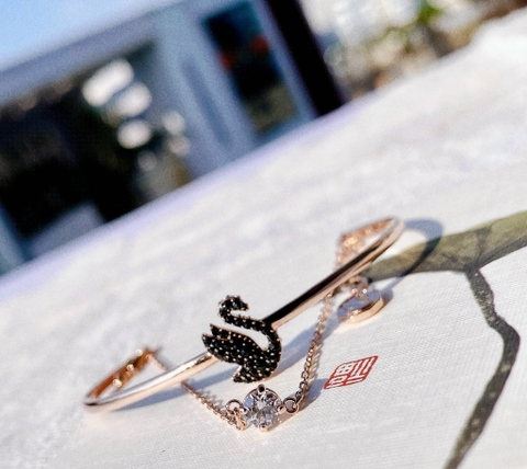 SWAROVSKI Swarovski Swan bangle (Swan, Black, Rose gold-tone plated) - Vòng/lắc tay thiên nga đen - SWAROVSKI - JEWELRY