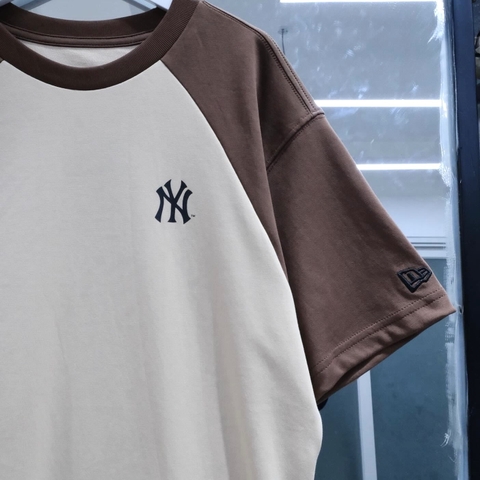 Áo New Era NY Newyork Brown Raglan T-Shirt - Áo thun cổ tròn tay lỡ, tay áo màu nâu