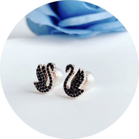 SWAROVSKI Swan stud earrings (Swan, Black, Rose gold-tone plated) - Khuyên tai thiên nga đen - JEWERY