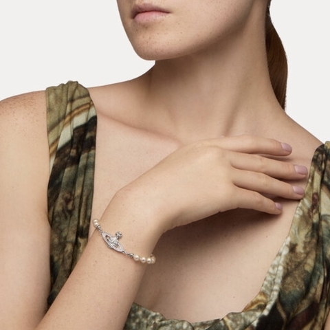 VIVIENNE WESTWOOD Mini Bas Relief Pearl Bracelet - Vòng/lắc tay hình quả cầu, phối đá pha lê trắng, pha lê ngọc trai - JEWELRY BRACELETS