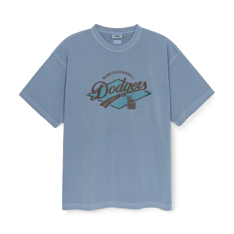 MLB Varsity Vintage Washed Graphic Mega Overfit Short Sleeve T-Shirt LA Dodgers Indigo - Áo thun cổ tròn tay lỡ tone xanh blue