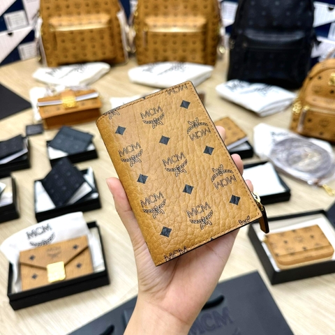 VÍ MCM ZIP CARD WALLET - VÍ THẺ GẬP ZIP NÂU