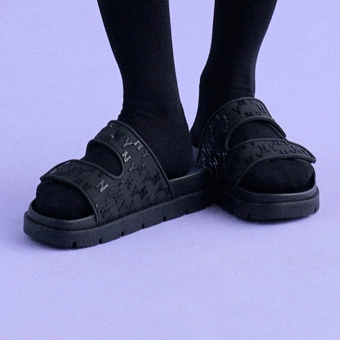 Dép MLB Chunky NY 3ALPCBT33-50BKS Màu ĐEN