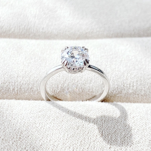 SWAROVSKI Stilla cocktail ring (Round cut, White, Rhodium plated) - RINGS - Nhẫn pha lê trắng - JEWELRY