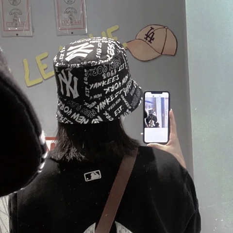 [SALE] MŨ MLB GRAFITTI BUCKET HAT NEW YORK YANKEES - Mũ hoạ tiết Grafitti, đội được 2 mặt