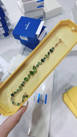 SWAROVSKI Gema bracelet (Mixed cuts, Green, Gold-tone plated) - Vòng/lắc tay SWAROVSKI - JEWELRY