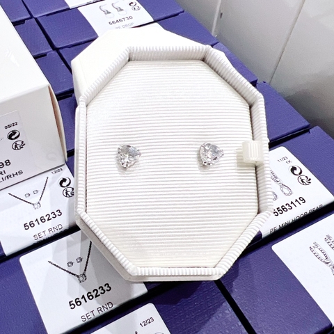SWAROVSKI Matrix stud earrings (Trilliant cut, White, Rhodium plated) - Khuyên tai pha lê trắng - JEWERY