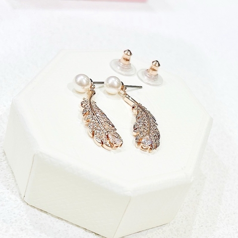 SWAROVSKI Nice drop earrings (Mixed cuts, Feather, White, Rose gold-tone plated) - Khuyên tai lông vũ mix ngọc trai pha lê - SWAROVSKI - JEWELRY