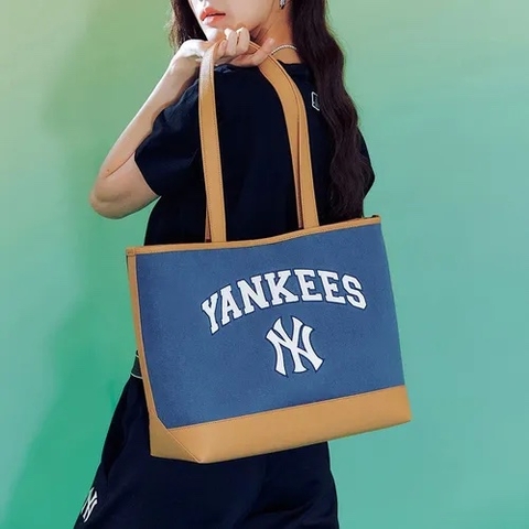 Túi MLB Varsity Basic Canvas NY Yankees Blue Tote Bag - Túi xách, đeo vai màu xanh
