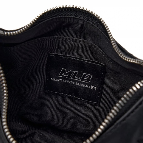 Túi MLB Classic Monogram New Emboss Cross Bag New York Yankees Black - Túi xách, đeo chéo màu đen