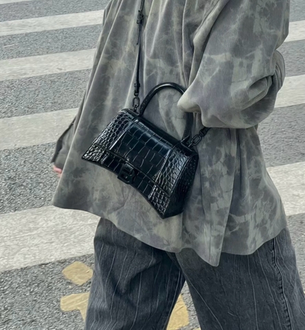 TÚI BALENCIAGA HOURGLASS SMALL CROCODILE IN BLACK (da CROC)