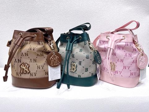 TÚI MLB MONOGRAM BUCKET BAG BROWN/GREEN/PINK - TÚI ĐEO CHÉO DÁNG CHUÔNG MÀU NÂU/XANH LÁ/HỒNG