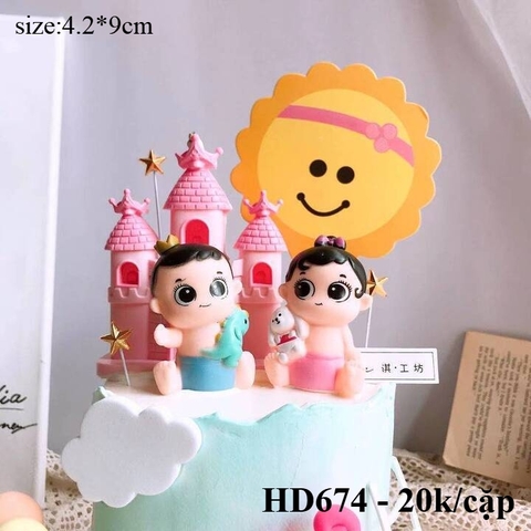 Tuong - Cặp em bé xanh hồng ôm gấu thỏ