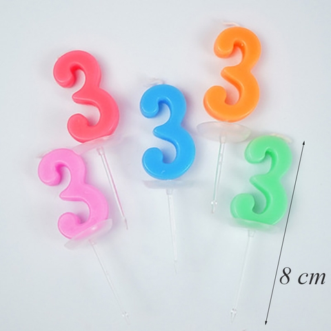 Hộp 20 nến số 3 nhiều màu