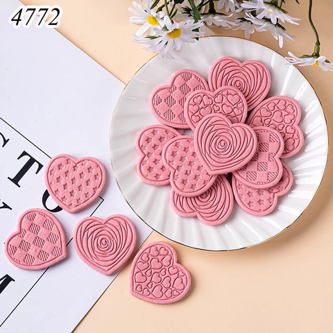 Bánh Quy Tạo Hình Tim Hồng M22