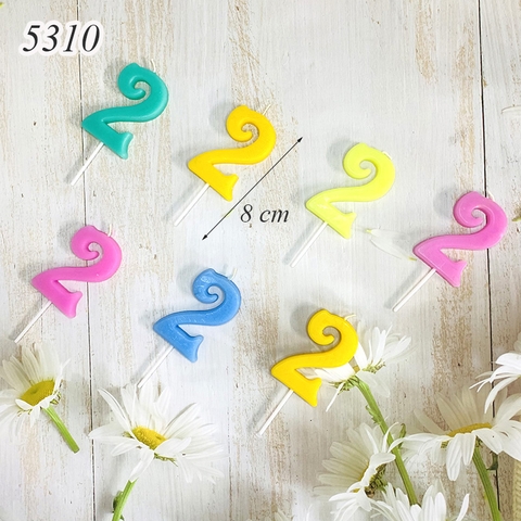 Một Chiếc Nến số 2 nghê thuật nhiều màu