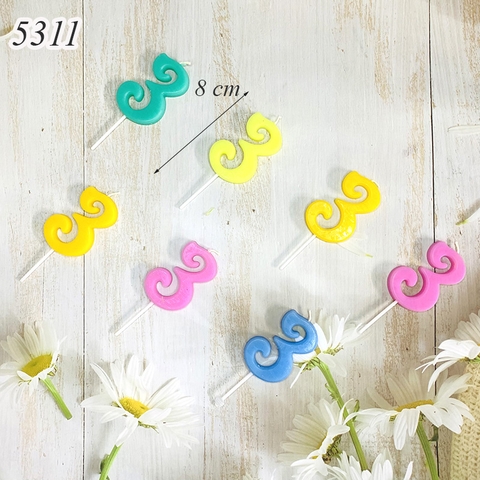 Một Chiếc Nến số 3 nghê thuật nhiều màu