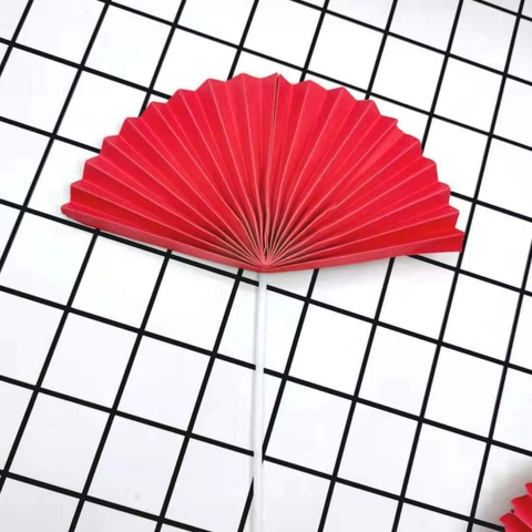 Cam - quạt đỏ size 18cm.