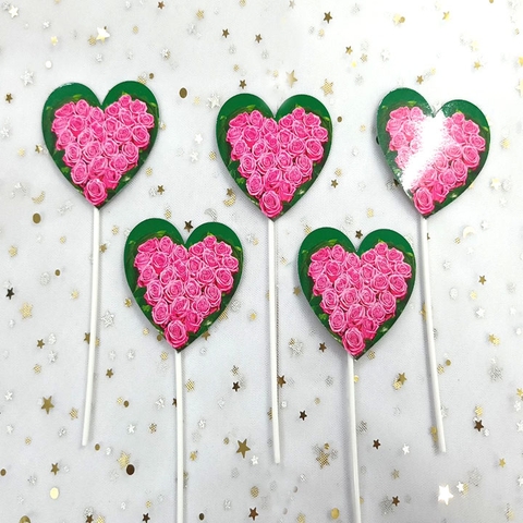 Set tim hoa hồng viền xanh