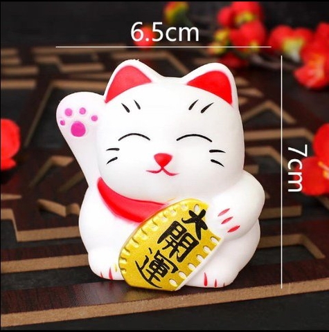 Mèo lớn nhựa cứng