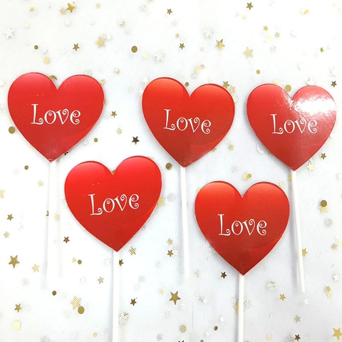 Set tim đỏ chữ love trắng