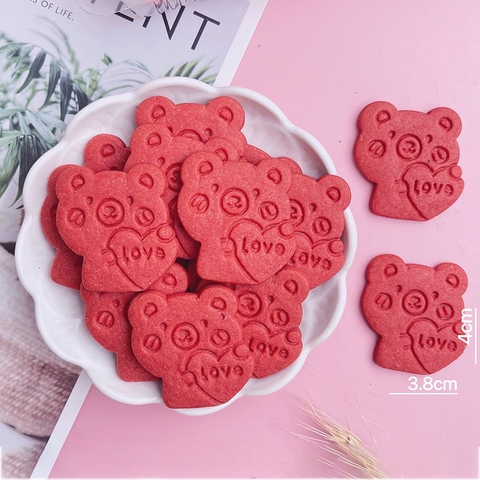 Bánh Quy Tạo Hình Heo Love Đỏ M18