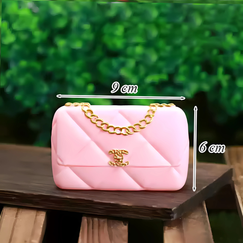 Túi chanel hồng.