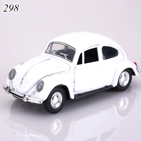 Xe zip cổ điển trắng.