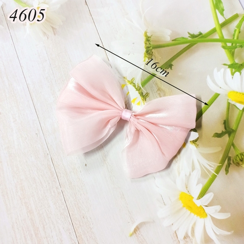 Nơ vải màu hồng