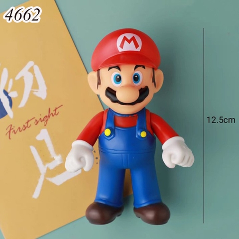 Tượng Mario áo xanh