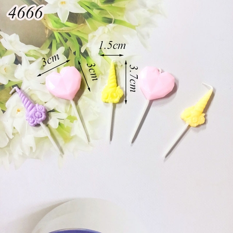 Nến tim hồng xoắn ốc