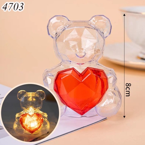Tượng Gấu ôm trái tim đèn leg
