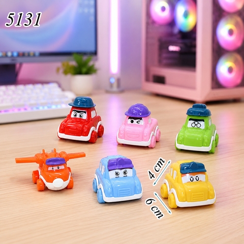 Bộ 6 xe đội mũ.