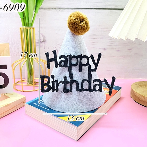 1 Chiếc mũ nỉ Xám gắn chữ HPBD TP