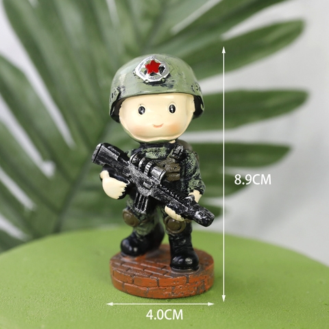 Tượng Em Bé Quân Đội Sứ Cầm Súng M1
