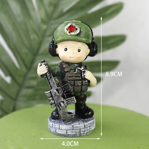 Tượng Em Bé Quân Đội Sứ Cầm Súng M2