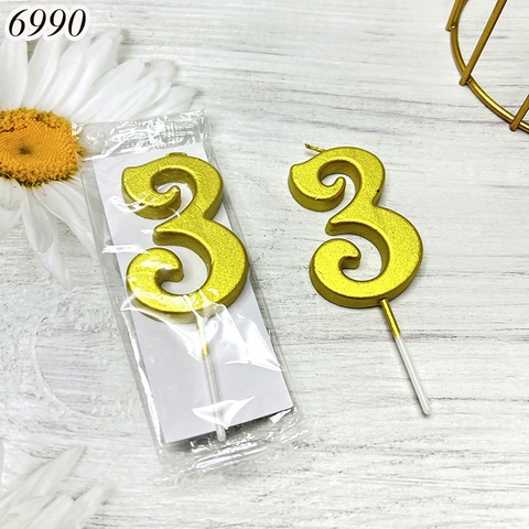 Một Chiếc Nến Số 3 Vàng