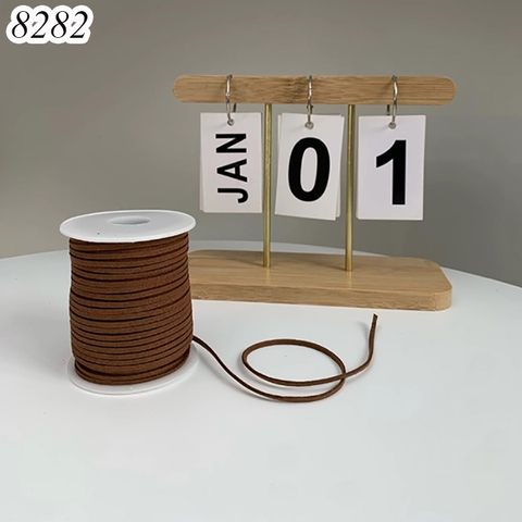 Dây da lộn màu nâu dài 45m TQ