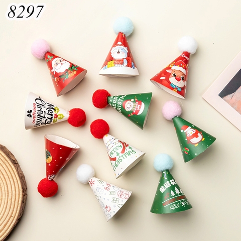 Set 10 mũ noel mini gắn bông TQ (ngẫu nhiên)